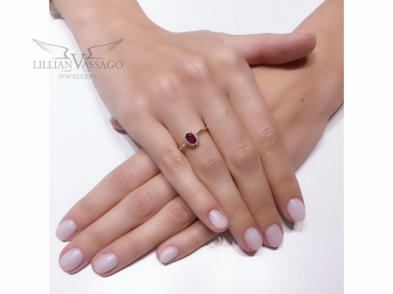 Lillian Vassago Zlatý prsten s rubínem a brilianty LLV11-SMR5647-01-RUB image 3