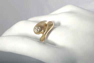 Klára Bílá Jewellery Zlatý Dámský Zásnubní Prsten S Diamantem 41 (13,0mm)
