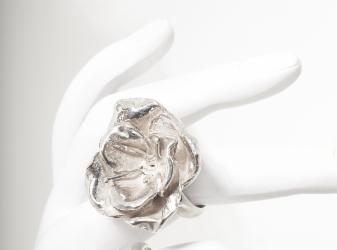 Klára Bílá Jewellery Dámský Stříbrný Prsten Květina 41 (13,0mm)