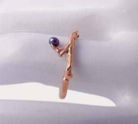 Klára Bílá Jewellery Pozlacený Prsten Berries Dámský Ze Stříbra S Perlou 42 (13,3mm), Barva Perly: Bílá