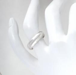 Klára Bílá Jewellery Unisex Stříbrný Prsten Stripe S Pruhem 41 (13,0mm)