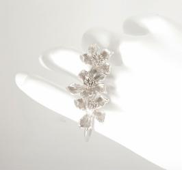 Klára Bílá Jewellery Dámský Stříbrný Prsten S Květinou Sakura Na Dva Prsty 41 (13,0mm)