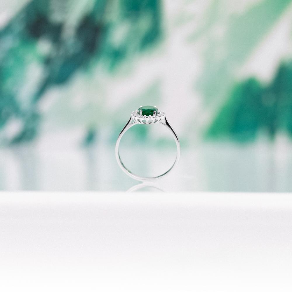 Lillian Vassago Zlatý prsten se smaragdem a brilianty LLV11-SMR5650-02-EMR image 4