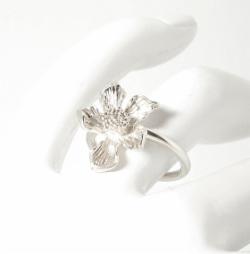 Klára Bílá Jewellery Dámský Stříbrný Prsten S Květinou Sakura 41 (13,0mm)