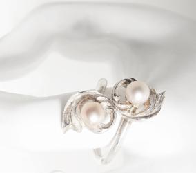 Klára Bílá Jewellery Dámský Stříbrný Prsten Barok S Perlou 41 (13,0mm)