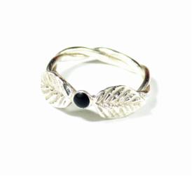Klára Bílá Jewellery Černý Dámský Stříbrný Smaltový Prsten S Lístky 41 (13,0mm)