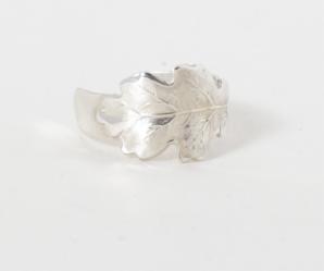 Klára Bílá Jewellery Dámský Stříbrný Prsten Na Nohu Oak S Listem