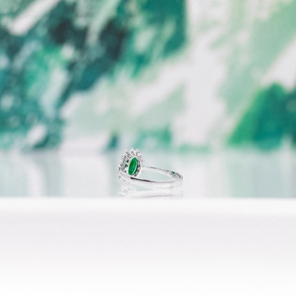 Lillian Vassago Zlatý prsten se smaragdem a brilianty LLV11-SMR5650-02-EMR image 3