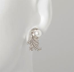 Dámské náušnice Barok delší s perlou Barva perly: Bílá