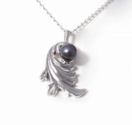 Dámský stříbrný náhrdelník Barok s perlou Barva perly: Bílá